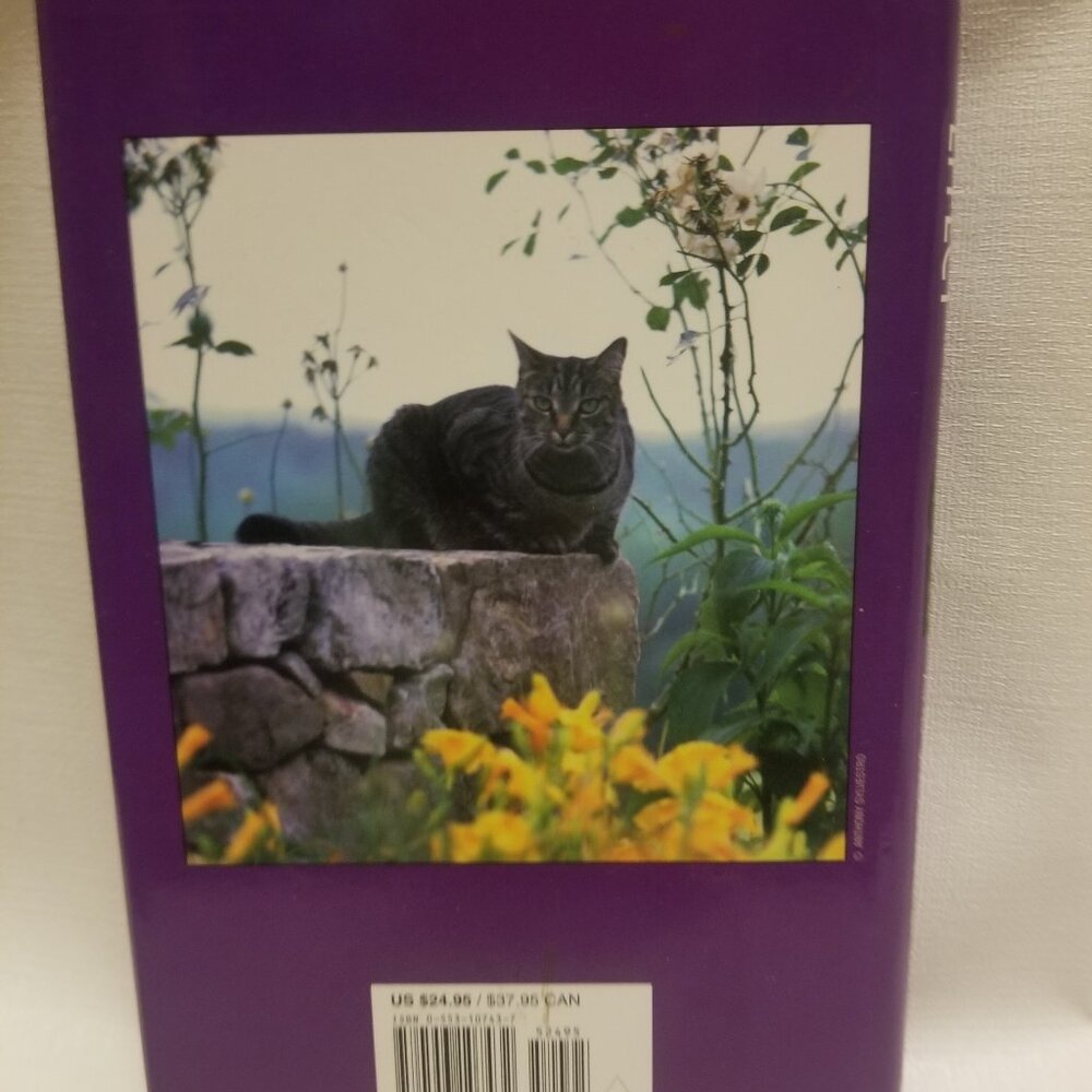 Hardcover Rita Mae Brown's Claws & Effect (Mrs Murphy Mystery) - Picture 2 of 5